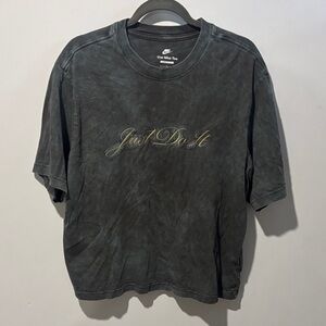 Nike Distressed Dye Tee with Gold Embroidered 'Just Do It' Size L